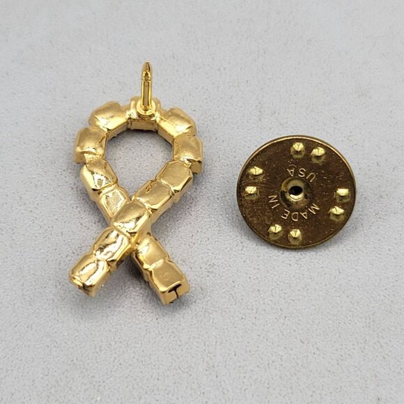 Patriotic Ribbon Pin Brooch Red White Blue Crystals Gold Tone Lapel Pin - Picture 2 of 3